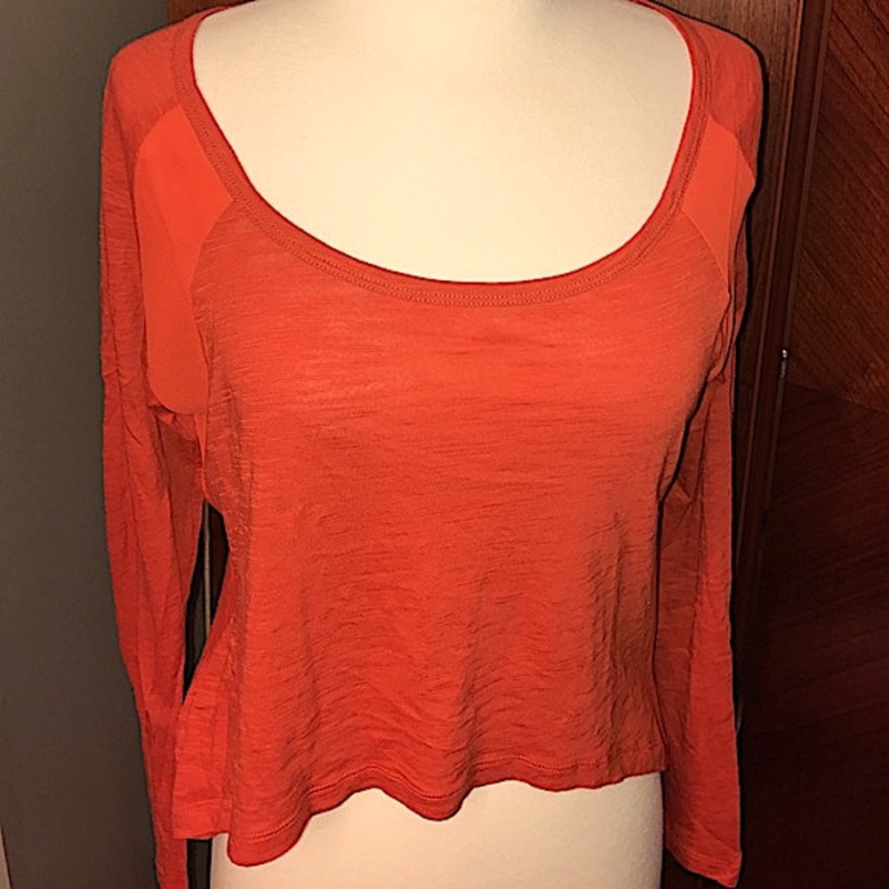 MAHINA High Low Long Sleeve Top